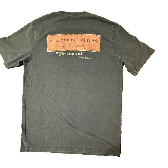 Vineyard Vines Men Medium Tie One On Short Sleeve Tee T Shirt Martha's Blue Pink - Picture 5 of 6